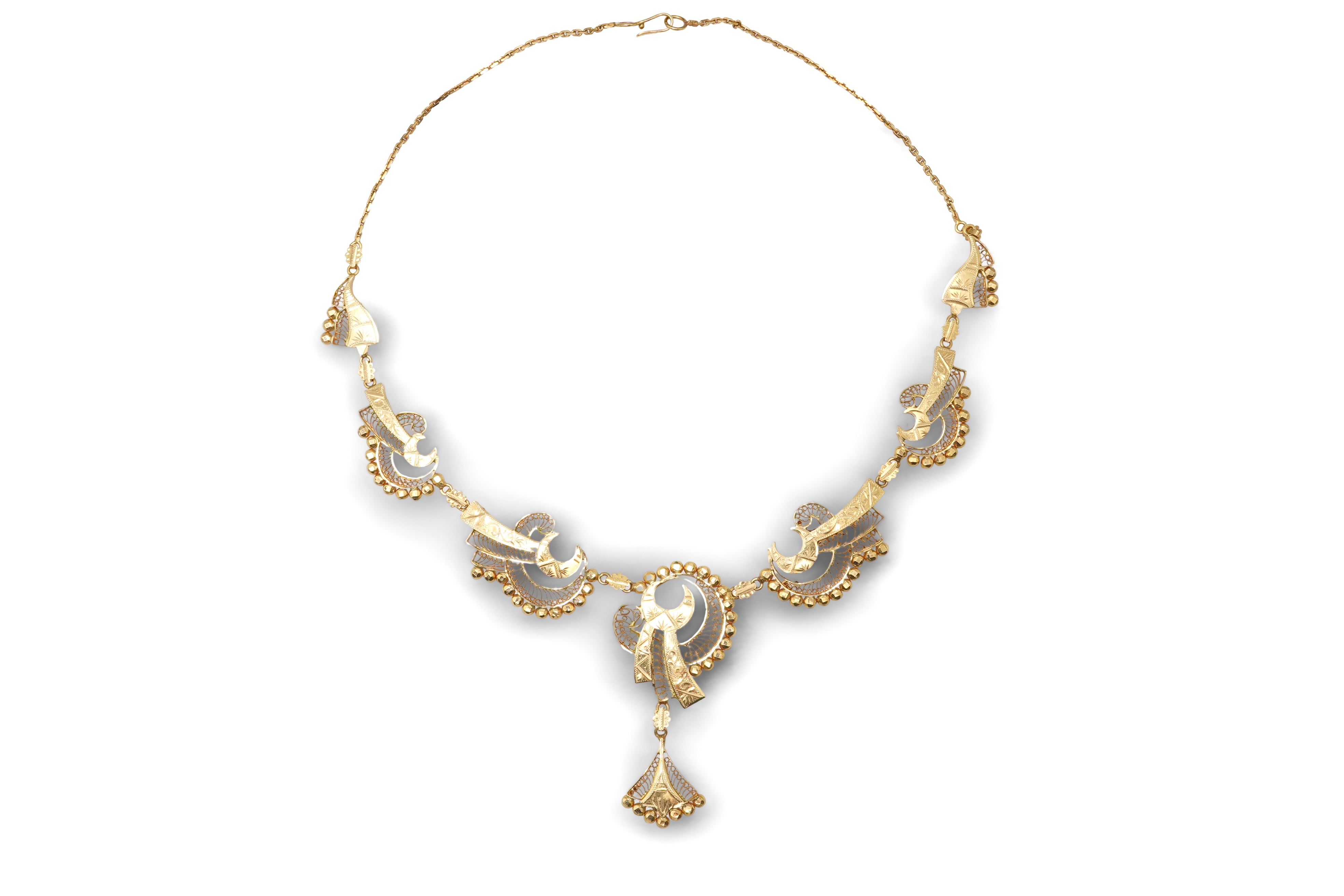 A gold necklace